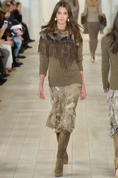 Look 4